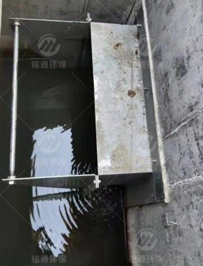 截流井液动旋转式堰门简述-止水性好，防止河水倒灌